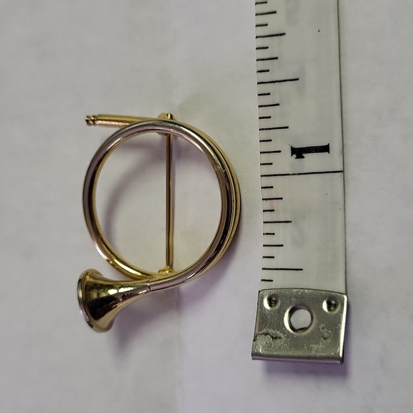 French Horn Pin - Picture 3 of 4
